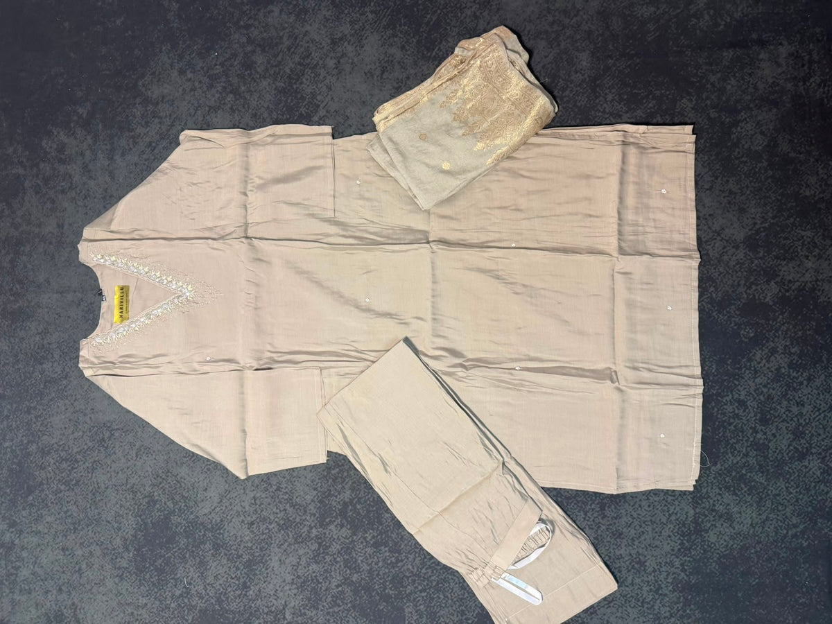 Mul Chanderi 3 Piece Kurta Set With Dola Duppata