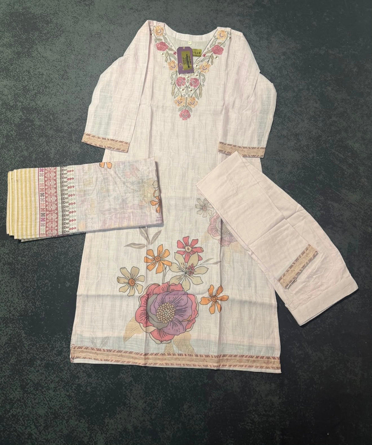 Lenin 3 Piece Kurta Set With Floral Motive